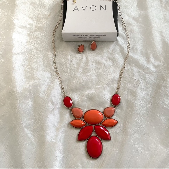 Avon Jewelry - NEW Avon coral Make It Big Statement Necklace and Earring Gift Set